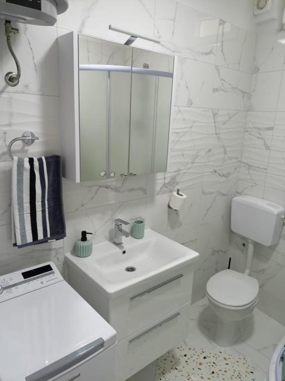 Studio Apartman Maria Apartment Kastela Luaran gambar
