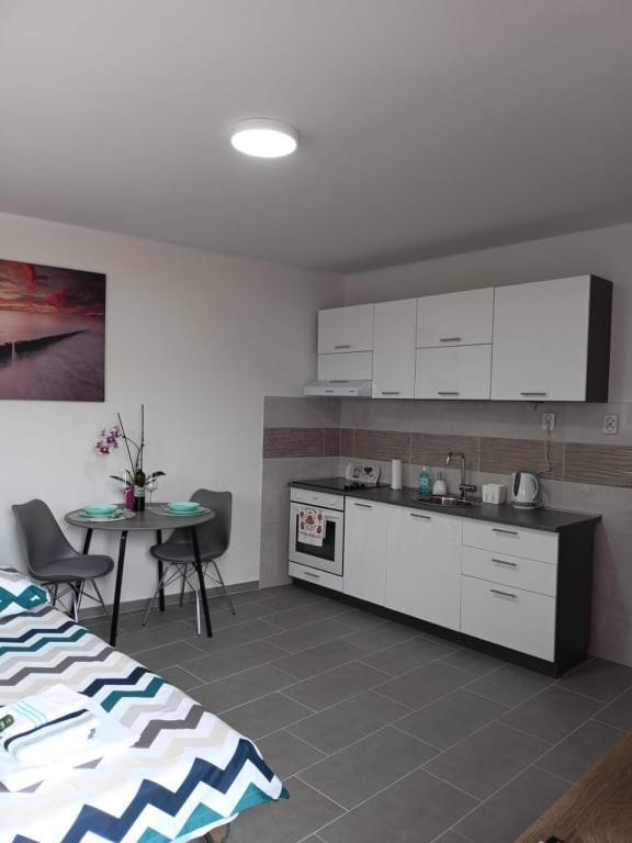 Studio Apartman Maria Apartment Kastela Luaran gambar