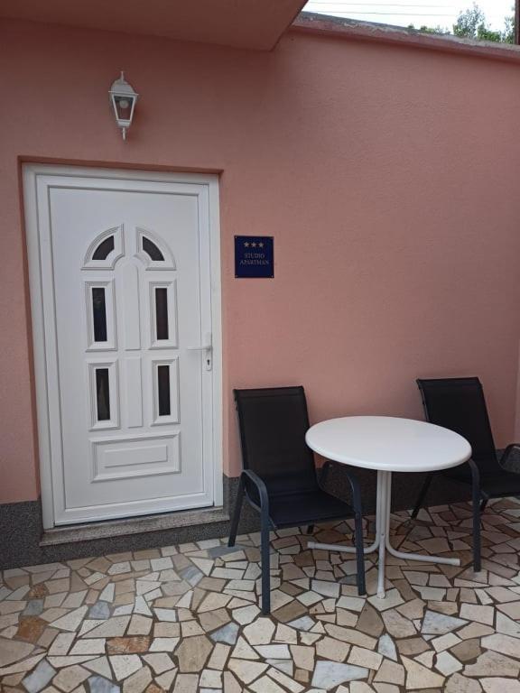 Studio Apartman Maria Apartment Kastela Luaran gambar
